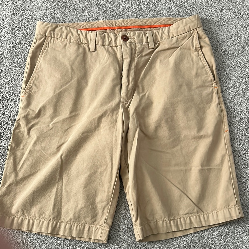 Men’s Tommy Bahama shorts khakis size 32